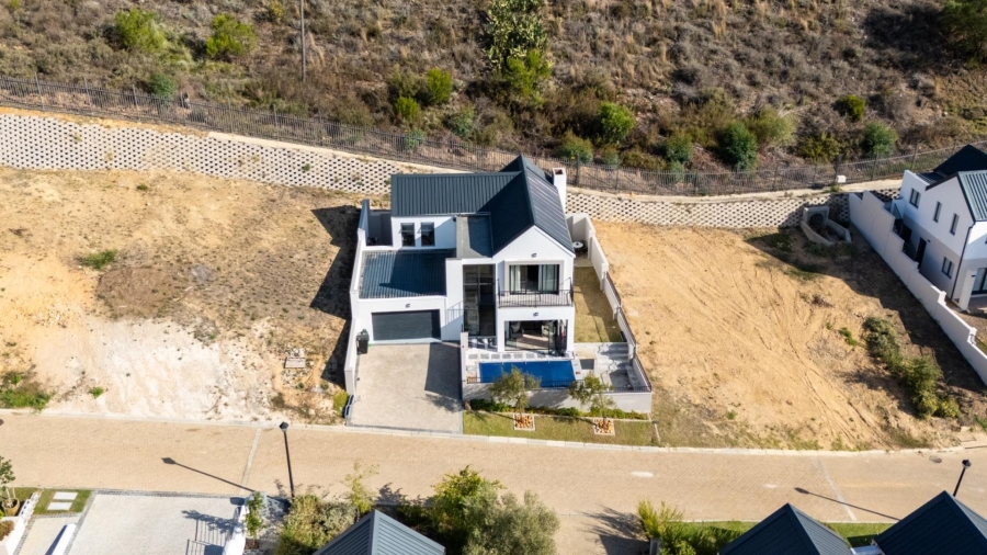4 Bedroom Property for Sale in La Roche Western Cape